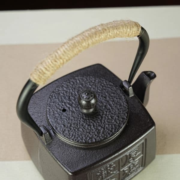 Be Kind square teapot — view 5