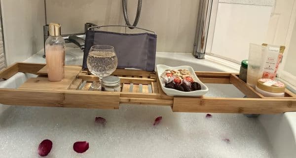 Bamboo bathtub caddy — view 2