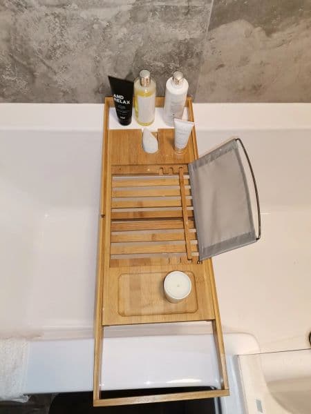 Bamboo bathtub caddy — view 3
