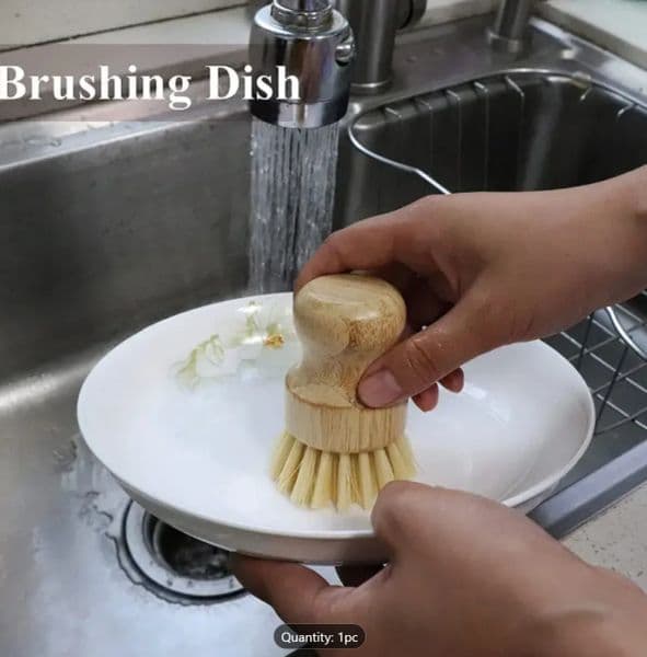 Bamboo cleaning brush — view 3