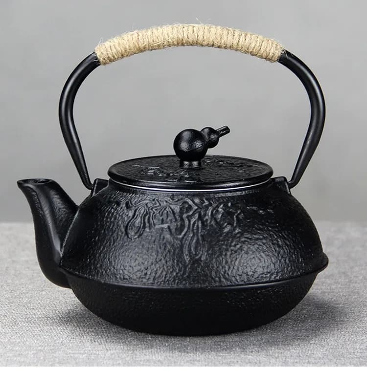 Hulu black cast iron teapot