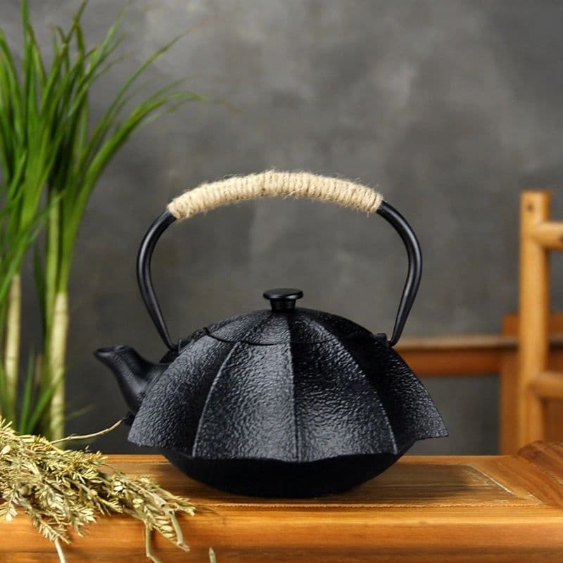 Japanese classic cast iron teapot, 600ml — view 5
