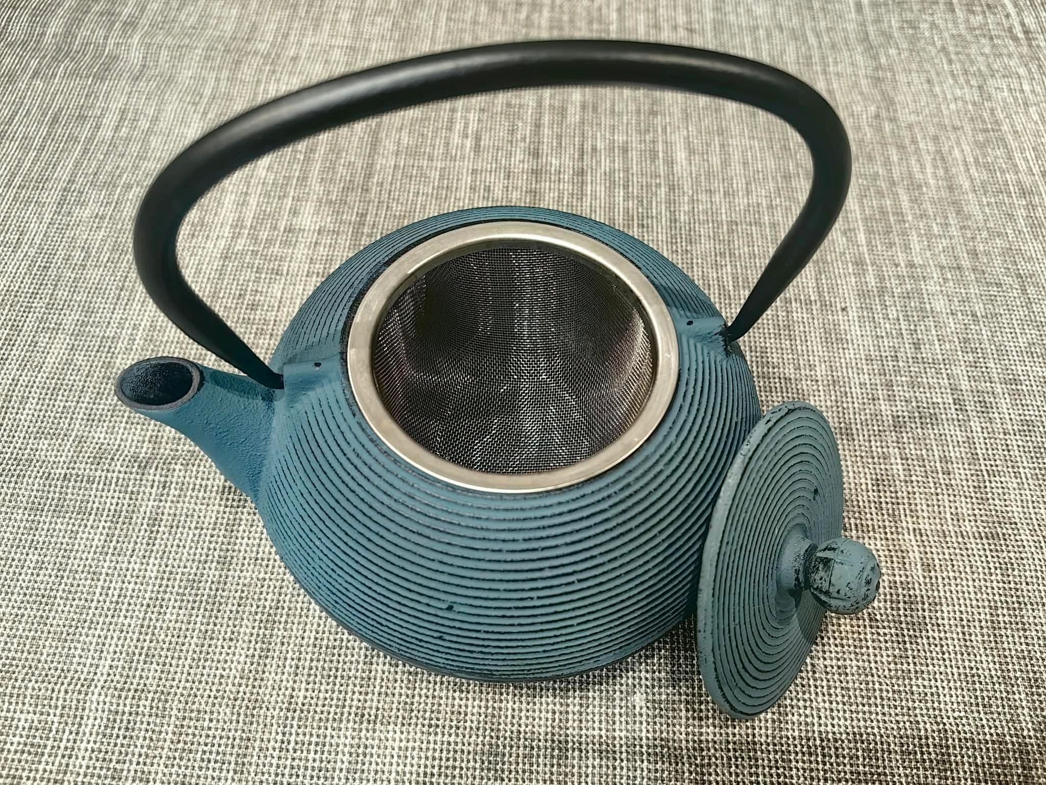 Soft blue cast iron teapot, 600ml — view 2